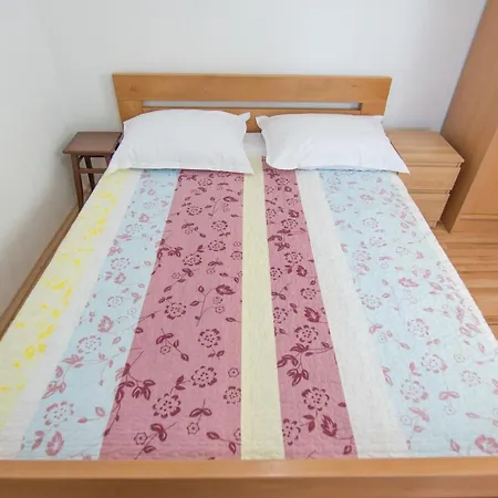 House Johan Holiday home Tkon